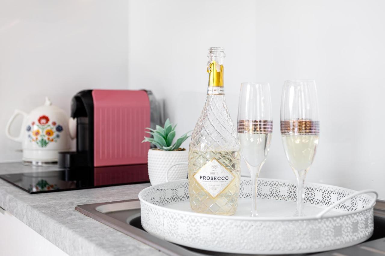 Apartament "Anna" - Kwartal Rozy Wiatrow, 15 Min Spacerem Od Plazy Swinoujscie Ngoại thất bức ảnh
